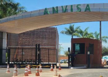 Anvisa proíbe fabricação e venda de suplementos com ora-pro-nóbis
