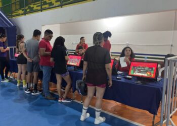 Mais de 800 cestas básicas são arrecadadas no primeiro dia de entrega dos kits da Corrida de São Sebastião