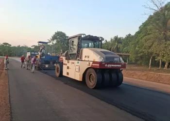 Pavimentação da PA-151 avança para etapa final e consolida novo eixo logístico no Pará