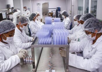 Lula visita Butantan e anuncia investimento de R$ 1,4 bi em infraestrutura, vacinação e insumos imunobiológicos