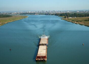 Planejamento hidroviário garante segurança e abastecimento para quem depende dos rios