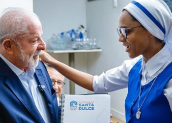 Lula assina medida provisória que destina recursos do FGTS para entidades filantrópicas