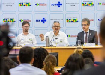 Saúde anuncia 3 mil novas residências médicas e contratação de 900 especialistas no SUS