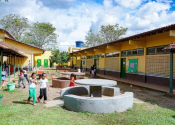 Prefeitura de Parauapebas implanta Polos Bilíngues de Libras na rede municipal de ensino