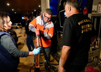 Inmetro e ANP fazem operação nacional contra fraudes em postos de combustíveis