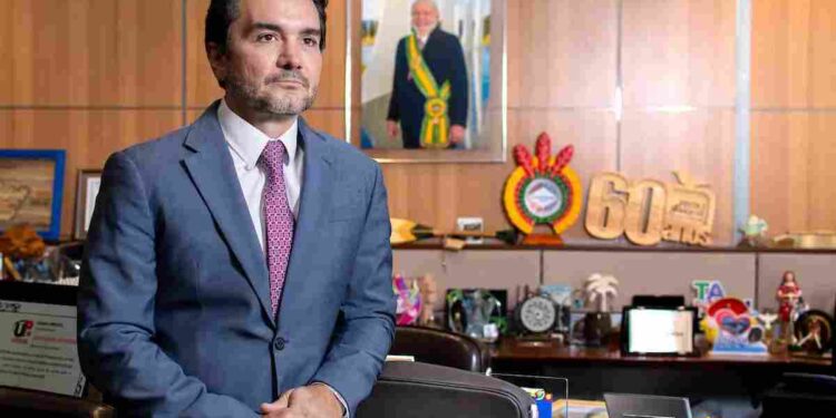 O destino incerto de Celso Sabino