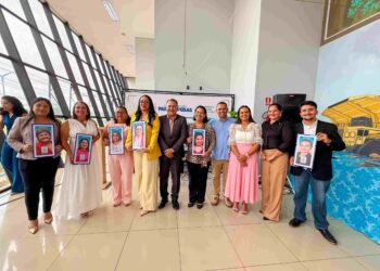 Câmara abre oficialmente a exposição “Elas Fazem História: Mulheres na Política”