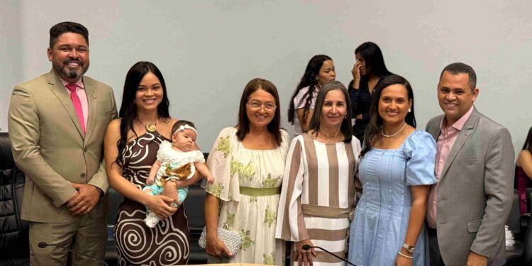 Câmara de Parauapebas realiza primeira entrega da Comenda Municipal do Mérito Bel Mesquita e encerra Semana da Mulher com homenagens emocionantes
