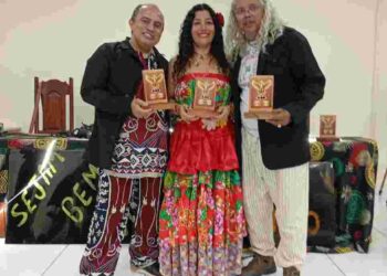 Junior Vaz é homenageado pelos 25 anos de trabalho na cultura; artes visuais e literatura no Brasil