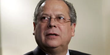 Dirceu ataca Flávio, rejeita ‘Lulinha paz e amor’ e reúne políticos do Centrão em aniversário