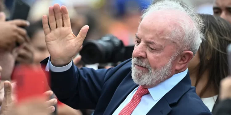 Lula defende fim da escala 6×1 e do jogo do tigrinho em discurso para eleitorado feminino na TV