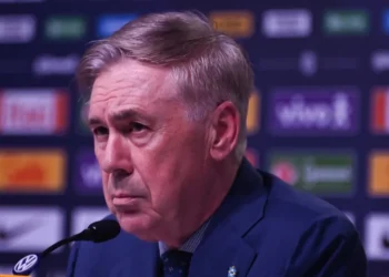 Torcida grita “Neymar” na arquibancada e Ancelotti responde na coletiva