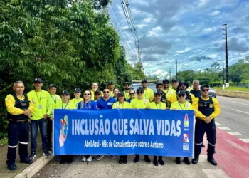 Ação educativa do Detran orienta condutores sobre os direitos de autistas no trânsito