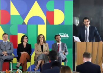 Governo do Brasil formaliza o protocolo para investigar crimes contra jornalistas e comunicadores