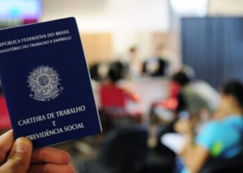 Brasil gera 228 mil empregos formais em março e supera 613 mil novas vagas no trimestre