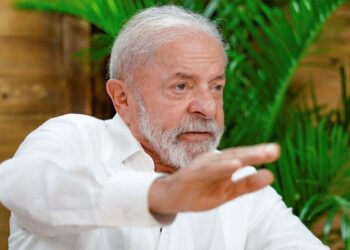 ‘Nunca na história do Brasil houve tanto atendimento aos prefeitos quanto agora’, diz Lula, em Salvador