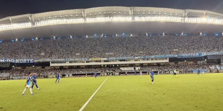 Mais de 30 mil torcedores acompanham vitória do Paysandu em noite histórica no Mangueirão