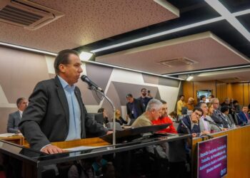 ‘Nós queremos acabar com a escala 6×1 imediatamente’, afirma Luiz Marinho em MG