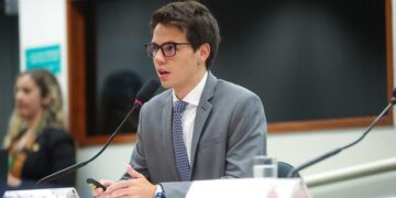 Fazenda destaca impacto fiscal da pejotização em audiência na Câmara