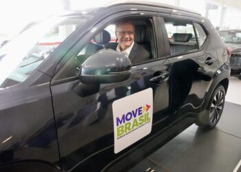 Move Brasil quer estimular mais mulheres no transporte por táxi e aplicativo, diz Alckmin