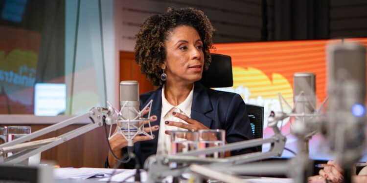 ‘Reduzir escala de trabalho é garantir direito para aqueles em situações mais precárias’, diz Rachel Barros