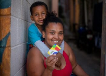 Bolsa Família elevou emprego e reduziu internações e mortalidade, aponta estudo