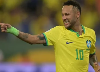 Com lesão de grau 2, Neymar deve desfalcar Brasil no início da Copa do Mundo