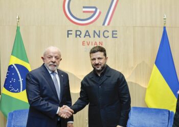 Lula e Zelensky se reúnem e conversam sobre caminhos para o fim do conflito Ucrânia e Rússia