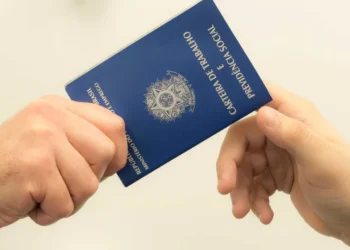 Nova regra do trabalho em feriados começa a valer; veja o que muda