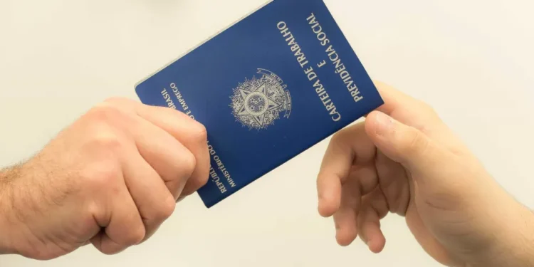 Nova regra do trabalho em feriados começa a valer; veja o que muda