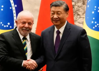 China defende soberania brasileira e propõe ampliar cooperação