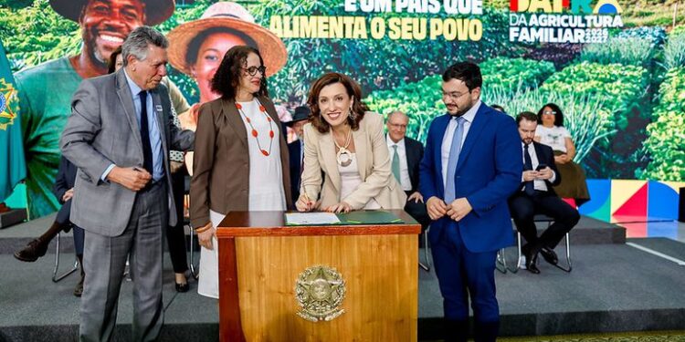 Governo do Brasil destina R$ 413,4 milhões para adaptação climática da agricultura familiar