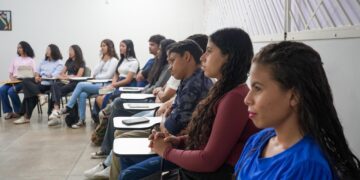 Feirão da Empregabilidade da Juventude aproxima jovens do mercado de trabalho em Parauapebas