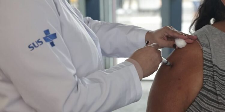 Vacinação de gestantes no SUS reduz à metade bronquiolite grave em bebês de até seis meses